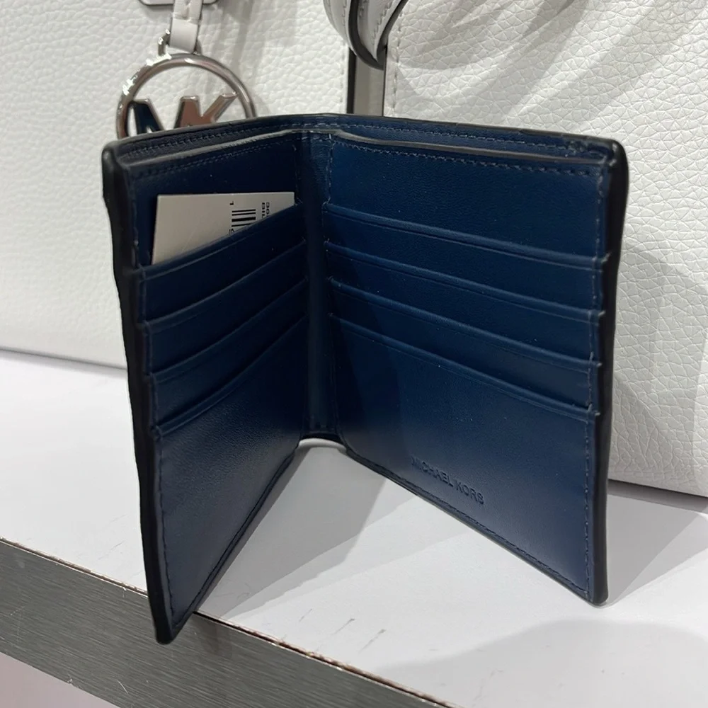 Michael Kors Cooper Billfold Wallet
Navy 
NWT - Picture 2 of 16